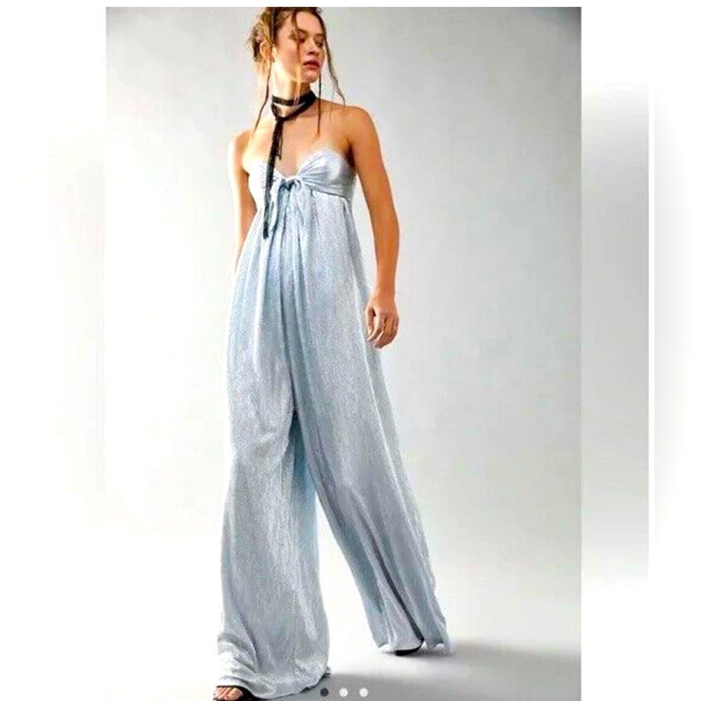 🍎 Free People silver metallic Olivia Jumpsuit Size SP (AA3)